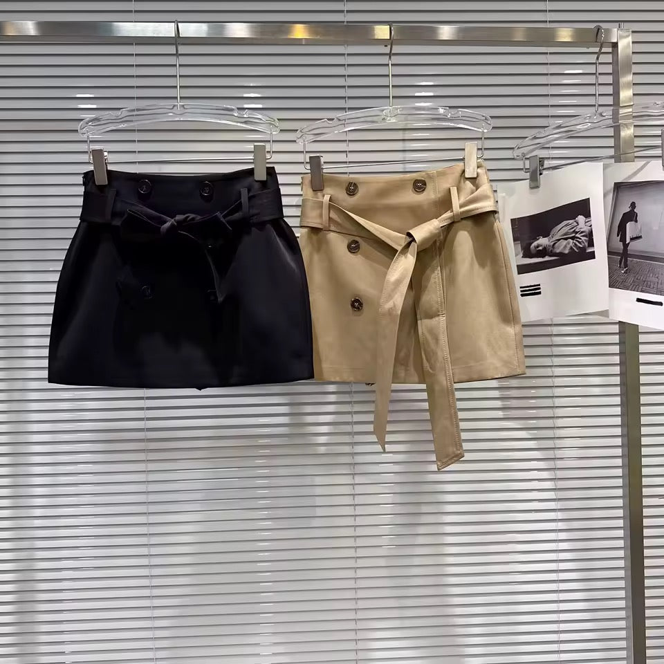 Пола Trench