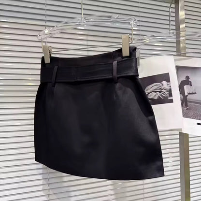 Пола Trench