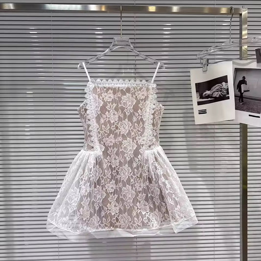 Рокля Lacy White