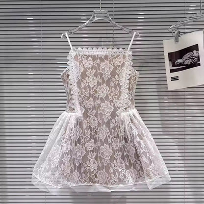 Рокля Lacy White