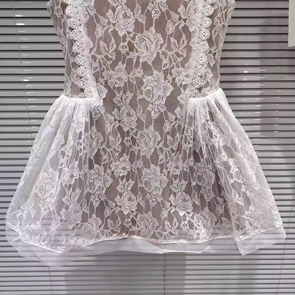 Рокля Lacy White